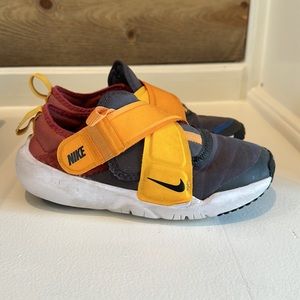 Little boy Nike Velcro shoes size 1